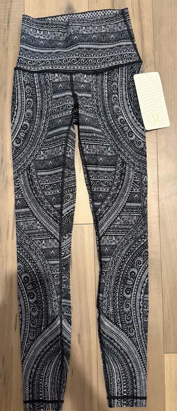 Lululemon Wunder Under HR Tight Size 4